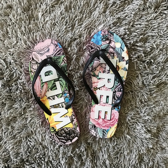 Aeropostale Shoes - 🎉HP🎉Aeropostale flip flop. NWOT
